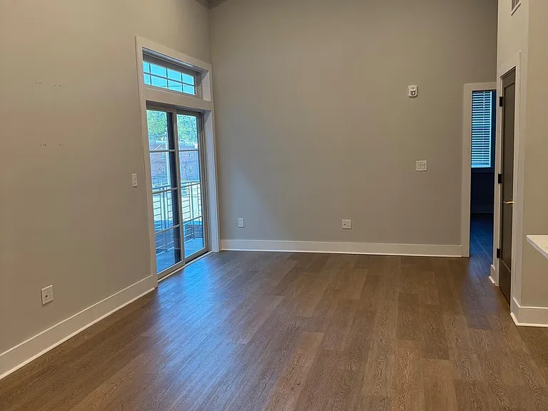 581 Jamestown — Photo 15
