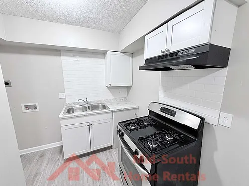 139 N Claybrook St #8 Photo 1