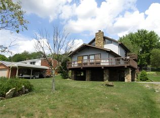 996 County Line Rd, Acme, PA 15610