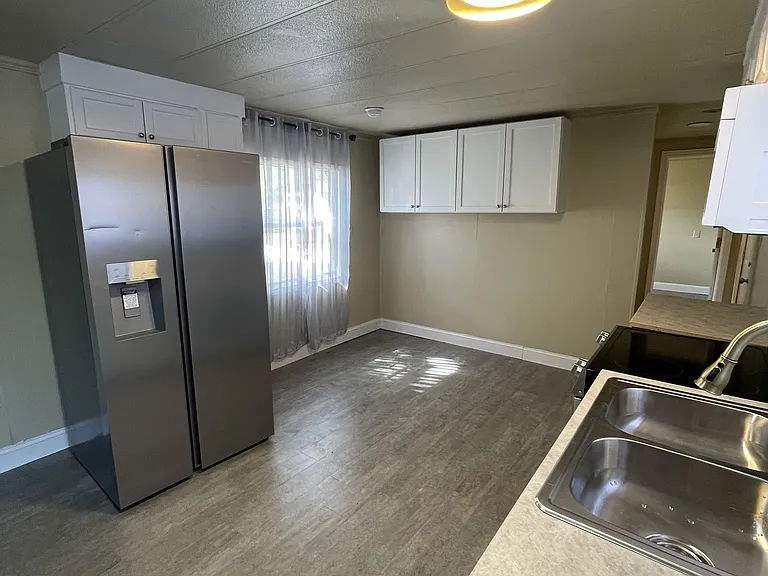 2715 Woodlawn Blvd — Photo 18