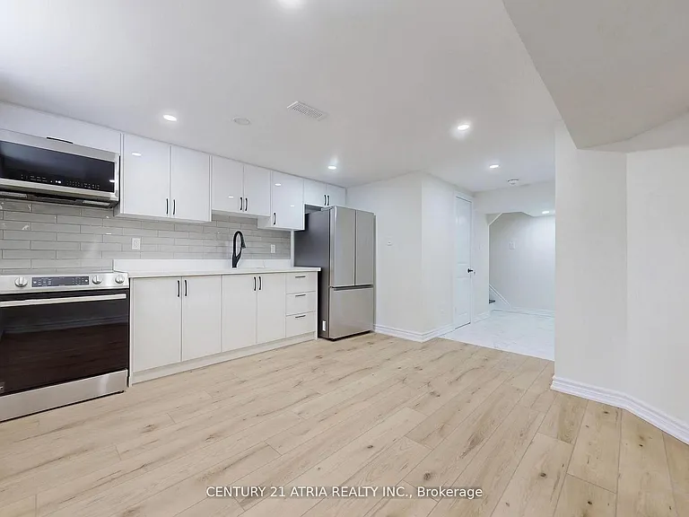 57 Saddle Ridge Dr #LOWER B — Photo 3