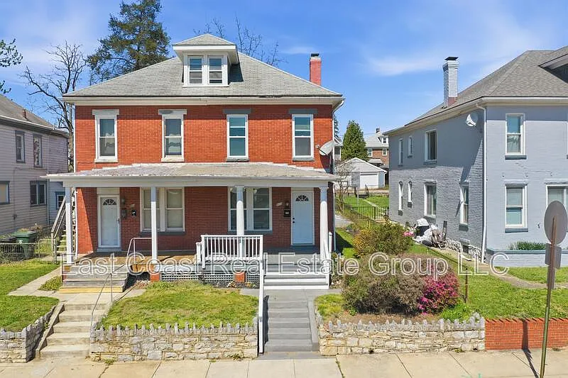 Building Photo - 805 Mulberry Ave