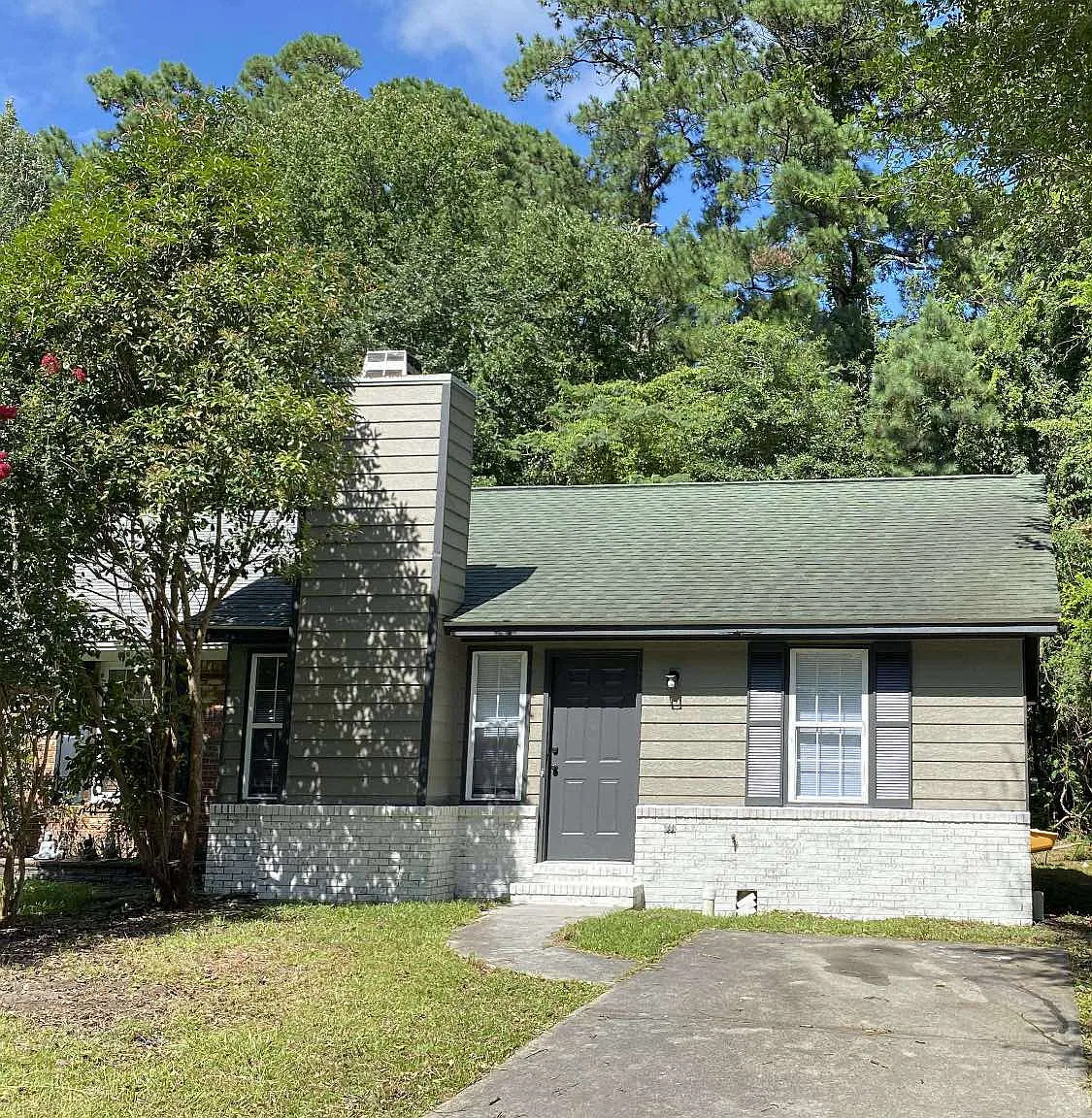 2 bed, 1045 sqft, $1,350 — Photo 1