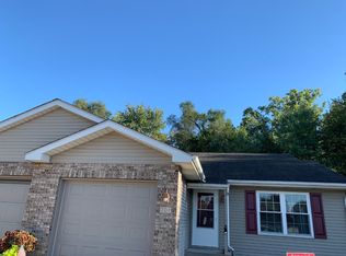 707 Elm St #2B, Demotte, IN 46310