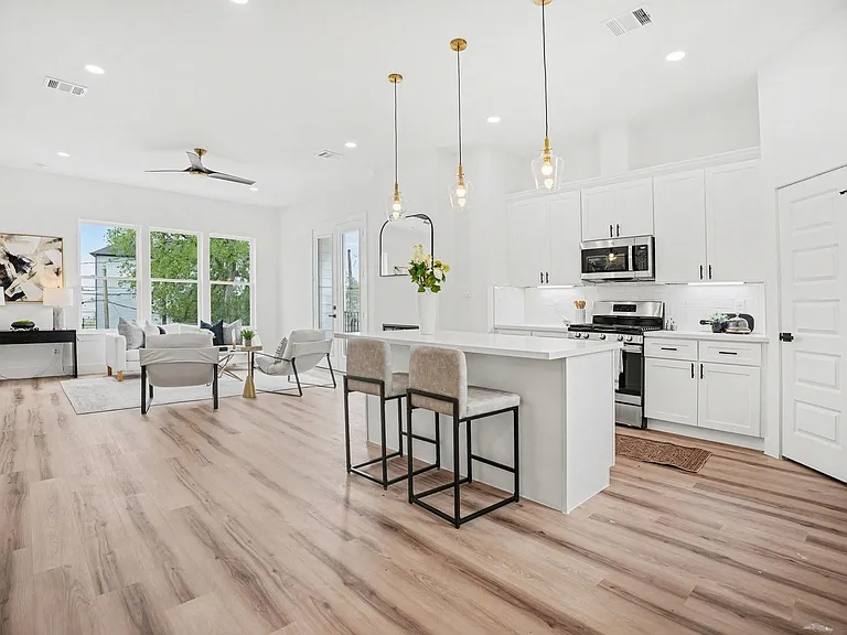 115 Milby St — Photo 1
