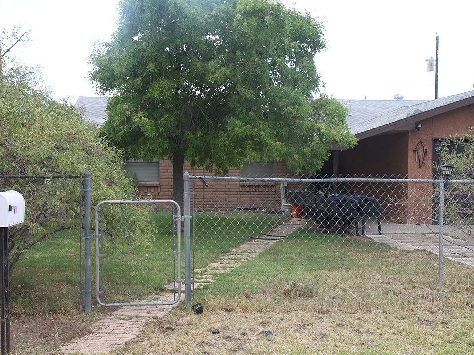 1st image of 1400 S Sandburg Dr