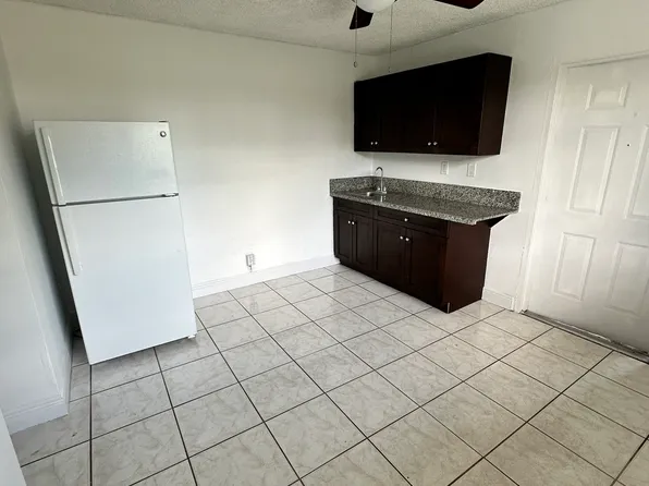 217 E 10th St #2, Hialeah, FL 33010