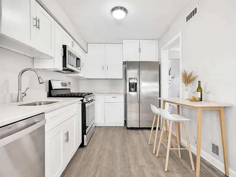 5 Hawthorne Ln — Photo 10