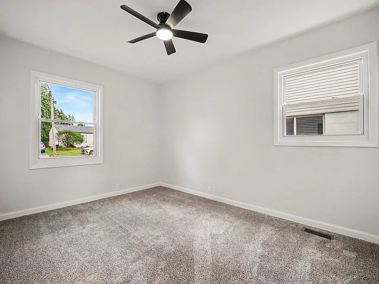 338 Hickory Ave — Photo 9