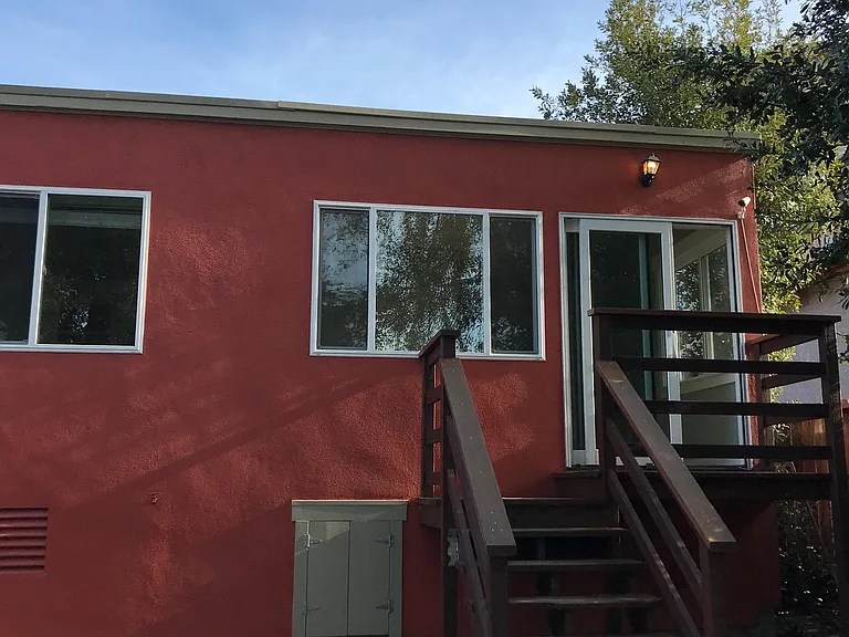 615 E 22nd St — Photo 11