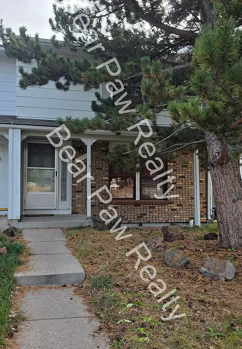 2621 Sagebrush Ave