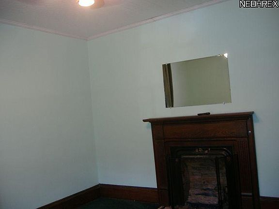 5th image of 325 Smith Ave