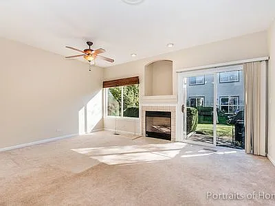 2 bed, 2.5 bath, 1355 sqft, $2,400 — Photo 3