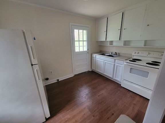 4th image of 231 Pineneedle Rd