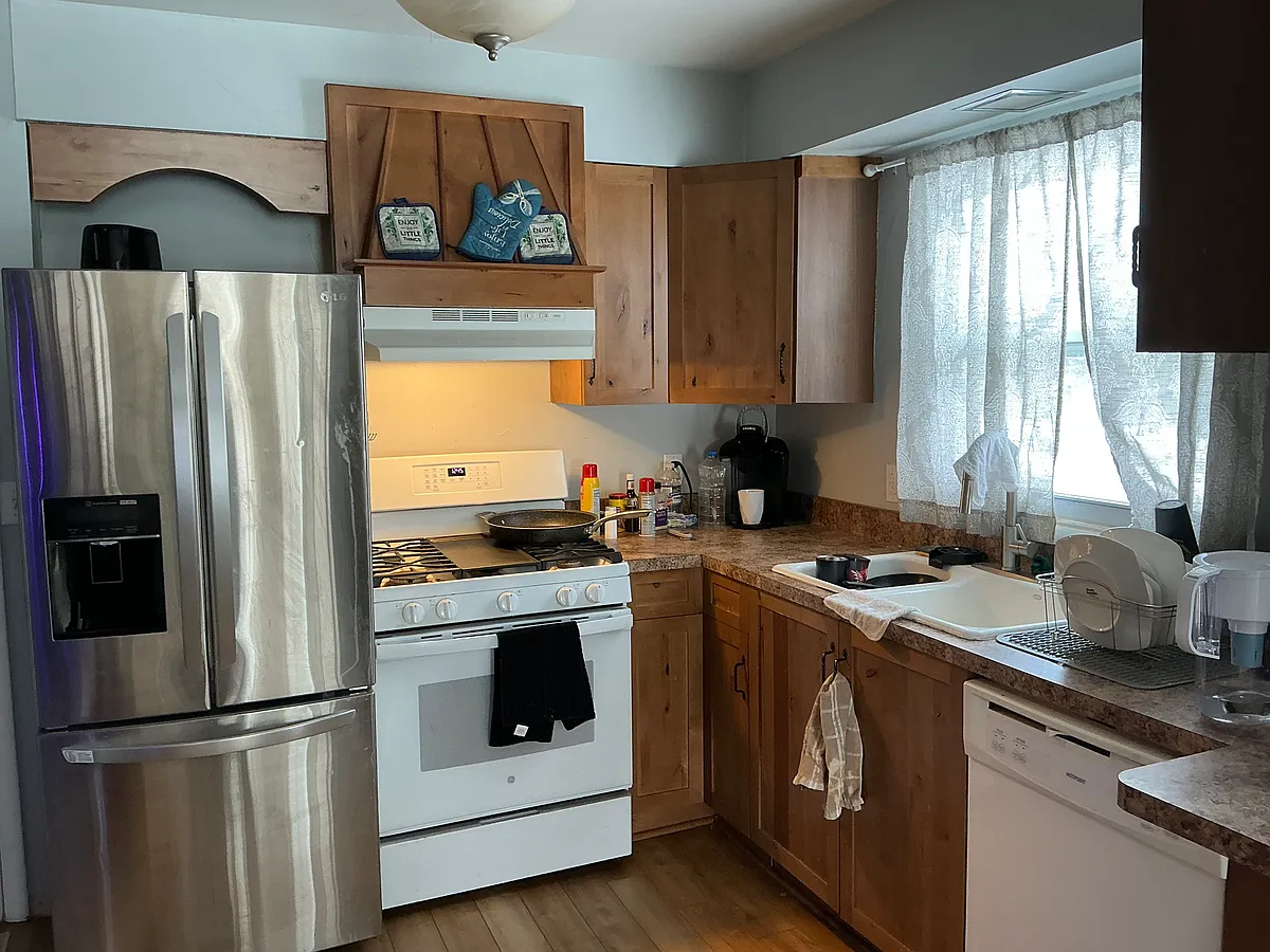 Building Photo - 2285 E Carriage Hill Dr