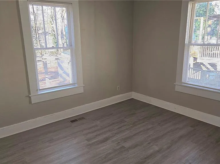 615 Dyer St — Photo 16