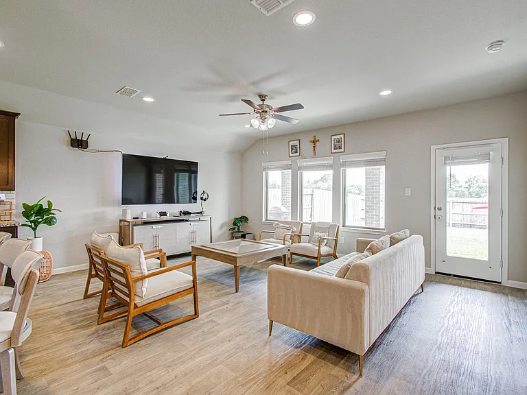 3742 Canyon Shore Ln — Photo 6
