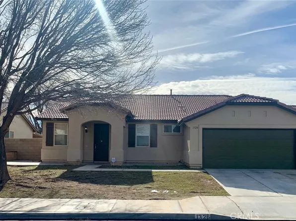 1326 W Holguin St, Lancaster, CA 93534
