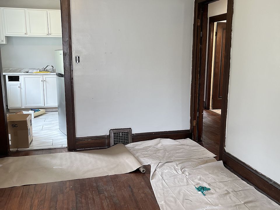 2nd image of 11118 Glenboro Dr #B
