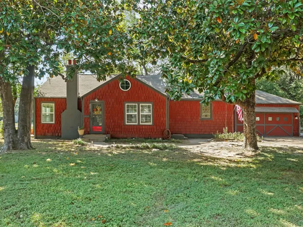 4901 Barbara Rd, River Oaks, TX 76114
