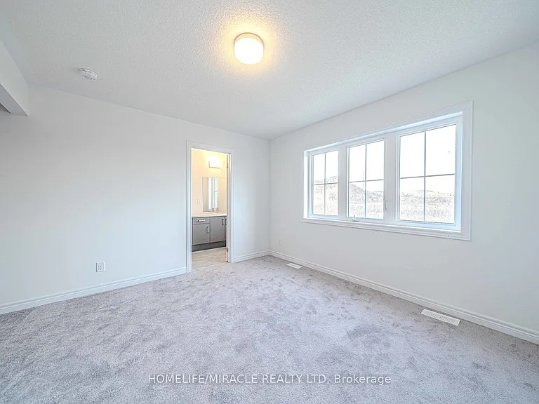 1054 Lockie Dr — Photo 26