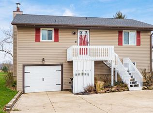 760 Country Club Dr, Howard, OH 43028