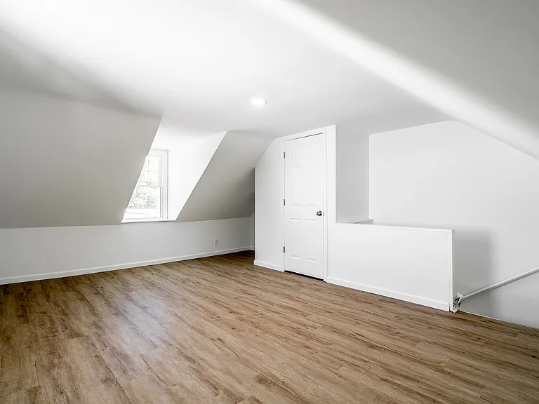 170 Mill St — Photo 16