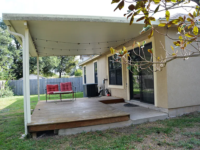 4616 Woodstock Dr — Photo 29