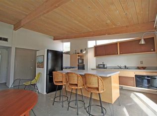 465 E Desert Holly Cir, Palm Springs, CA 92262