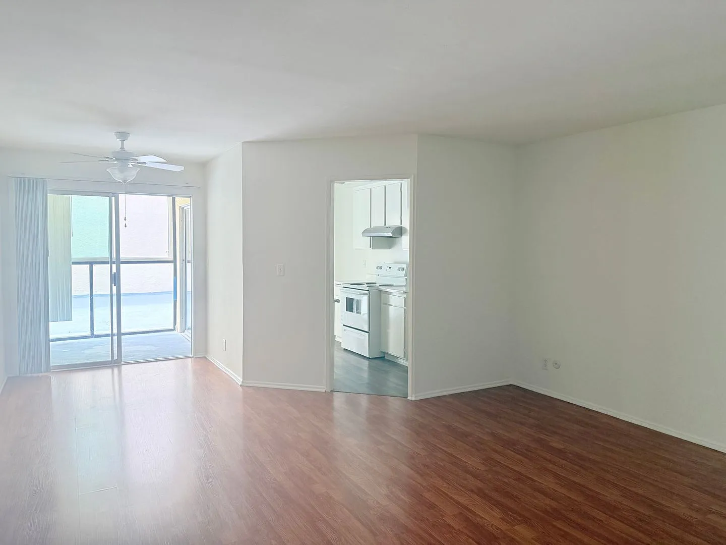 331 Ardmore Avenue Apartments - Prime Location in Koreatown — Photo 3