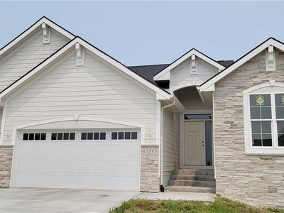 17773 Valleyview Dr, Clive, IA, 50325