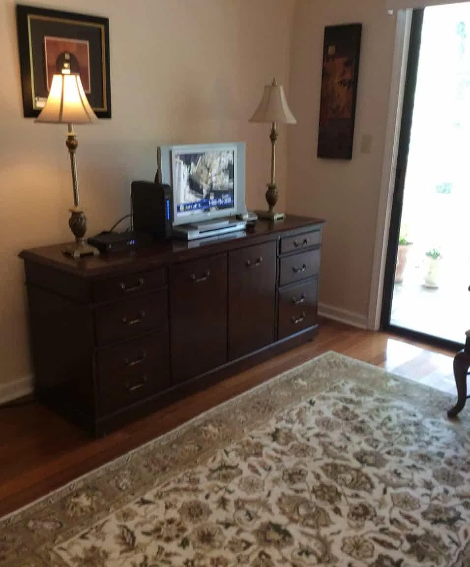 2 bed, 840 sqft, $2,300 — Photo 2