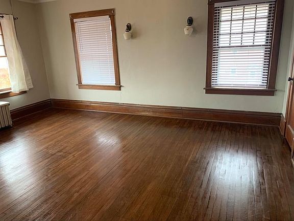 2nd image of 316 N Franklin St #2