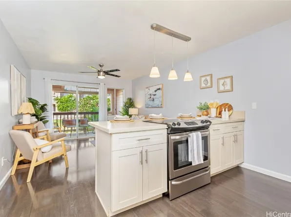 94-870 Lumiauau St APT L205, Waipahu, HI 96797