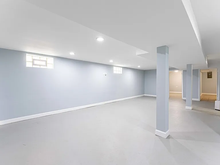 4507 S Leamington Ave — Photo 25