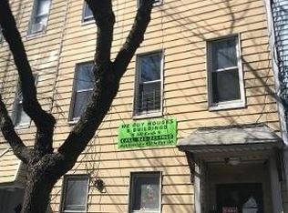 1663 Hancock St, Flushing, NY 11385