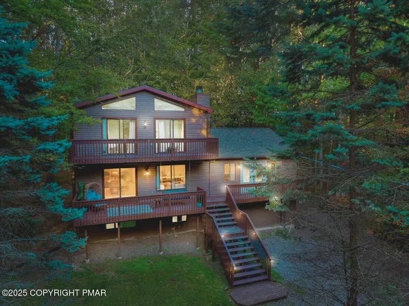 169 Cardinal Dr, Gouldsboro, PA 18424