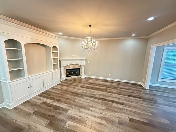 5th image of 4 Piper Ln