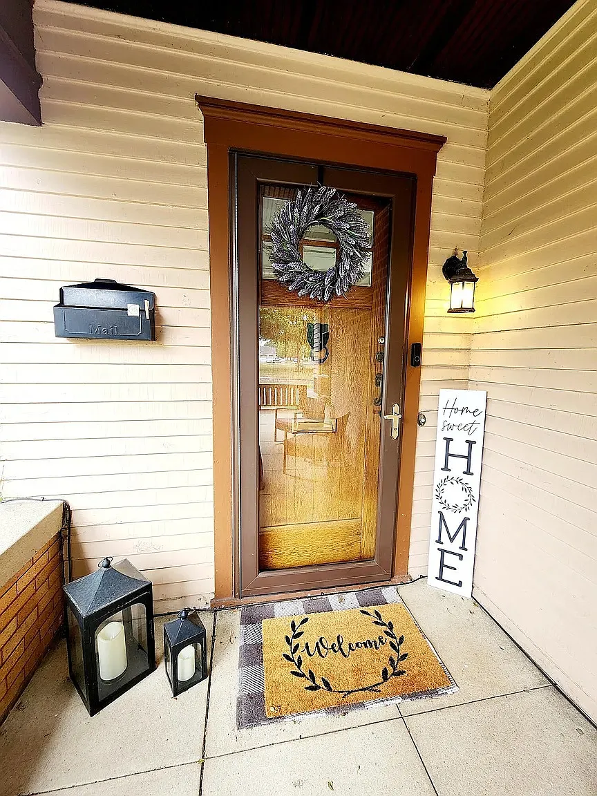 4 bed, 1.5 bath, 2000 sqft, $1,850 — Photo 4