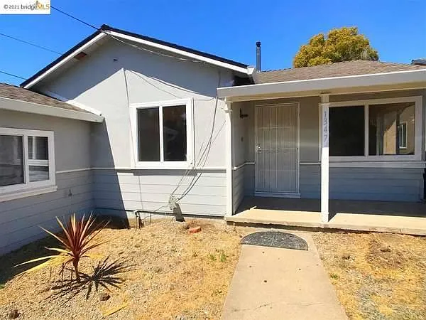1347 Highland Blvd