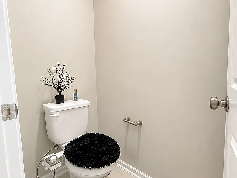 833 Courting St #833 — Photo 12