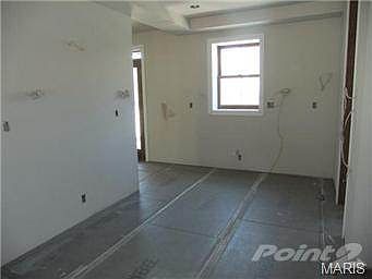3rd image of 3909 Utah St #4