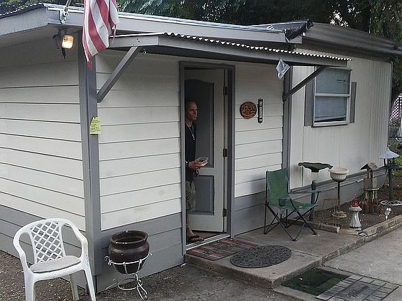 2nd image of 5402 Gwenda Lea St