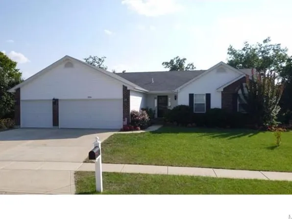 1914 Providence Estate Dr, Wentzville, MO 63385