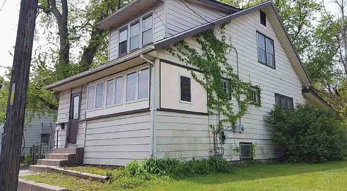 2117 N Prospect Rd photo 1
