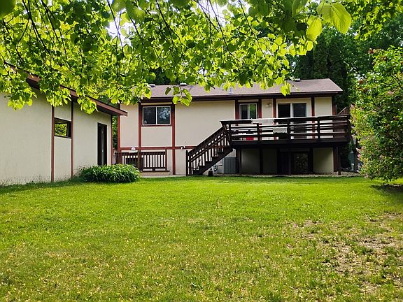 3rd image of 876 Pearl View Dr