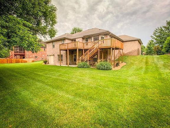 2nd image of 604 Cascades Dr