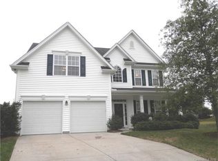 10929 Sand River Ct, Davidson, NC 28036