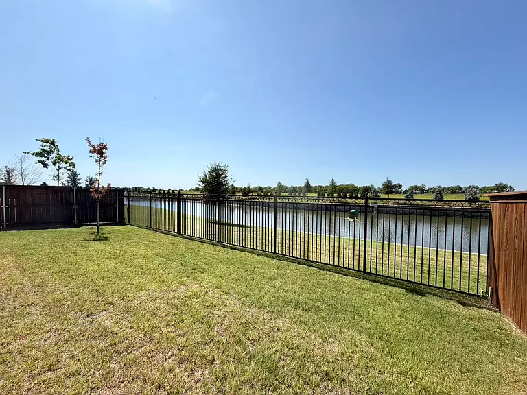 3104 Watterloo Ln — Photo 26