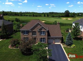 15 Tournament Dr S, Hawthorn Woods, IL 60047